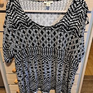 Westbound- Black and White Patterned Top- 3X